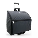 Akkordeon Trolley Stefy Line – gepolsterter Gigbag mit Teleskopgriff und Rollen, SchrägansichtAkkordeon Akkordeon Trolley Schrägansicht – gepolsterter Gigbag mit Teleskopgriff und RollenTrolley Schrägansicht – gepolsterter Gigbag mit Teleskopgriff und Rollen